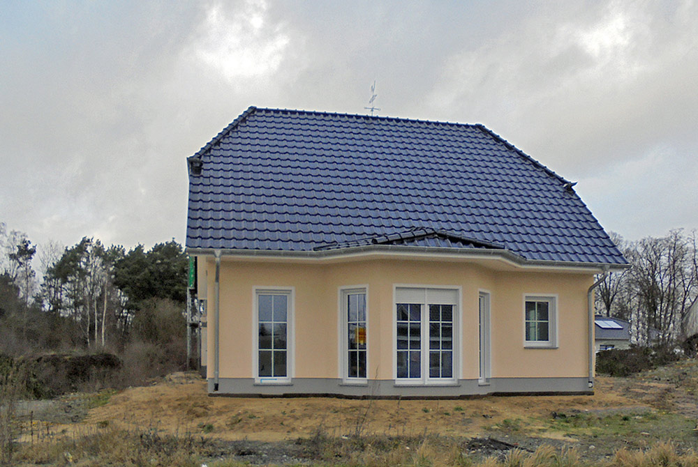 Deutsche-Politik-News.de | Bevor der Umzugswagen vorfhrt: Dieses Landhaus ffnet am Wochenende 20./21. Januar 2018 in Rehfelde seine Tren fr Bauwillige. Foto: Roth-Massivhaus