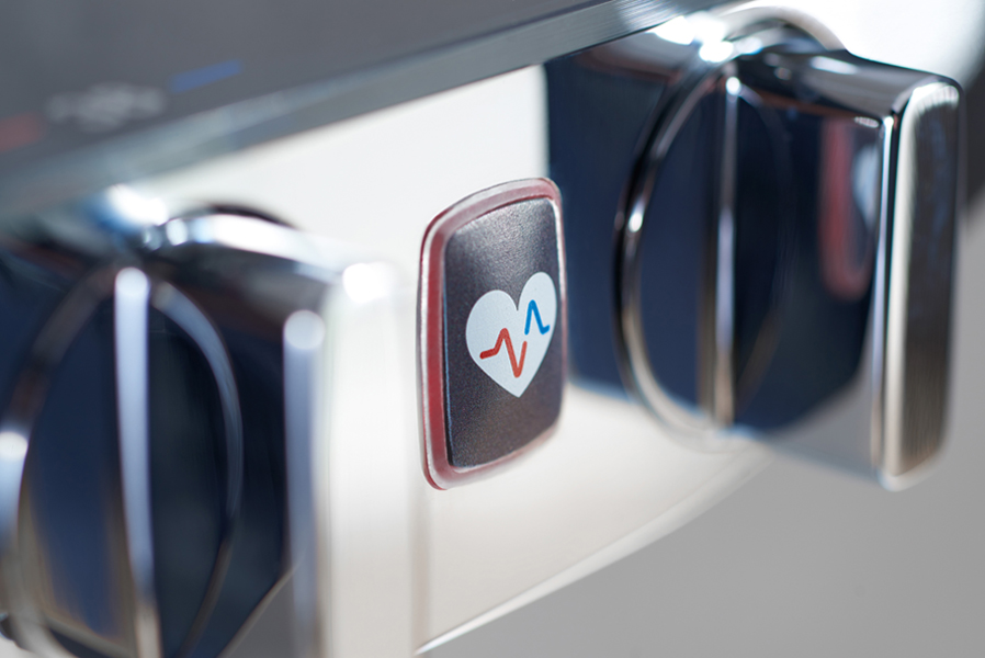 News - Central: Wechselduschen auf Knopfdruck mit dem HANSAEMOTION Wellfit Duschsystem. Foto: Hansa Armaturen GmbH