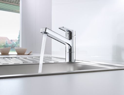 News - Central: Langlebig und sicher: Hochwertige Kchenarmaturen am Spltisch. Foto: Hansa Armaturen GmbH