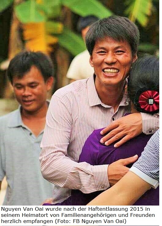 News - Central: Nguyen Van Oai wurde nach der Haftentlassung 2015 in seinem Heimatort von Familienangehrigen und Freunden herzlich empfangen (Foto: FB Nguyen Van Oai)