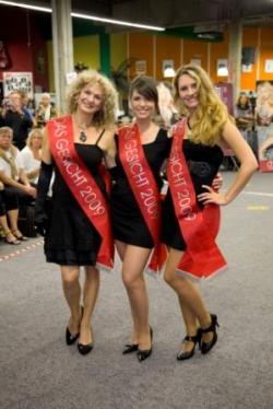 Casting Portal News | Foto: Das Gesicht 2009 - drei Generationen, drei Gewinnerinnen: (v.li.) Dusanka Herberholz (62), Tanja K�tting (37), Aline Schepper (18). Foto: Gerd K�mper.