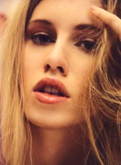 Casting Portal News | Foto: vor ca. 3 Monaten, wurde Marie-Christine Rath zuf�llig von vivienne models beim shoppen im H&M entdeckt.