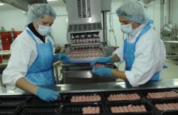 Nahrungsmittel & Ernhrung @ Lebensmittel-Page.de | Foto: Fr frischen Fleischgenuss: Gase von Messer sorgen fr hygienische und qualittsschonende Produktion von Fleischprodukten.