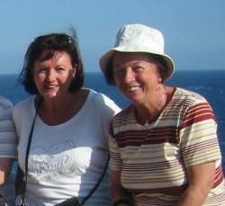 SeniorInnen News & Infos @ Senioren-Page.de | Foto: Erika & Rosina 2008 (von rechts nach links).
