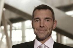 Casting Portal News | Foto: Network Legende Robert Pauly castet Kanditaten f�r den ersten Network Marketing Film.