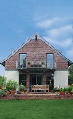 Fertighaus, Plusenergiehaus @ Hausbau-Seite.de | Foto: Dacheindeckungen aus Titanzink sind wahre Anpassungsknstler. Bild: tdx/dach.de.