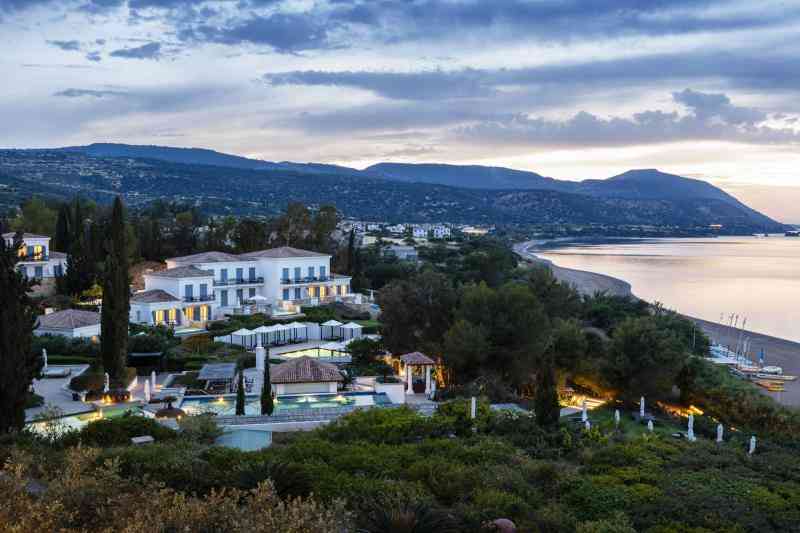Hotel Infos & Hotel News @ Hotel-Info-24/7.de | Foto: Gste schtzen Anassas paradiesische Lage am Meer und die spektakulre Naturlandschaft Zyperns