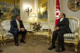 Tunesien-News.de - Tunesien Infos & Tunesien Tipps | Foto: Wohl so bald nicht mehr: US-Verteidigungsminister Panetta im Juli in Tunesien (Bildquelle: Wikimedia).