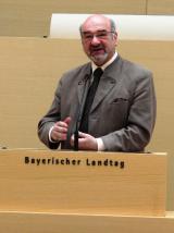 Deutsche-Politik-News.de | Foto: Prof. (Univ. Lima) Dr. Peter Bauer, Frankensprecher FREIE WHLER.