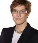 Deutsche-Politik-News.de | Ministerprsidentin Annegret Kramp-Karrenbauer ist fr die Frauenquote.