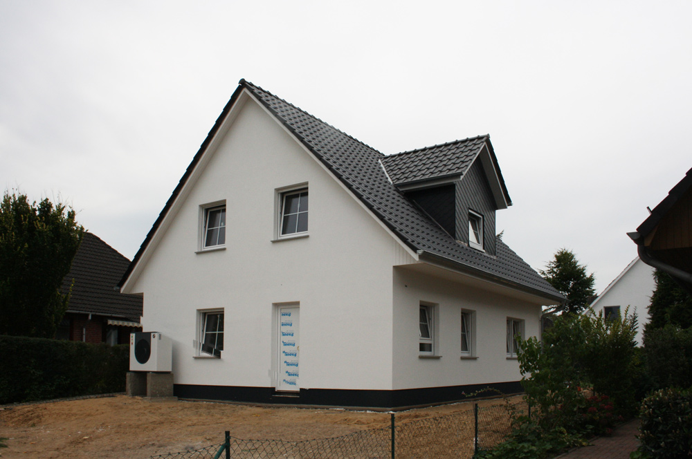 Das Landhaus 142 ffnet am kommenden Wochenende in 22941 Bargteheide die Tren fr Besucher. Foto: Roth-Massivhaus