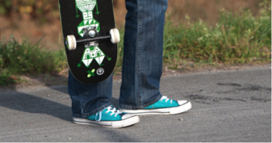 voiXen war in vielerlei Hinsicht aus den Kinderschuhen herausgewachsen und brauchte neue, schlichte Sneaker. Das zeigt sich jetzt im neuen, leichten Design.