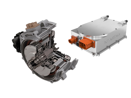 BorgWarner prsentiert diverse Elektrifizierungslsungen auf dem Wiener Motorensymposium, unter anderem das P2-Hybridmodul (links) und das Bordladegert (rechts). | Freie-Pressemitteilungen.de